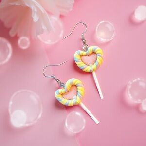 🔥1 LEFT!!🔥 Lollipop Heart Earrings 🍭